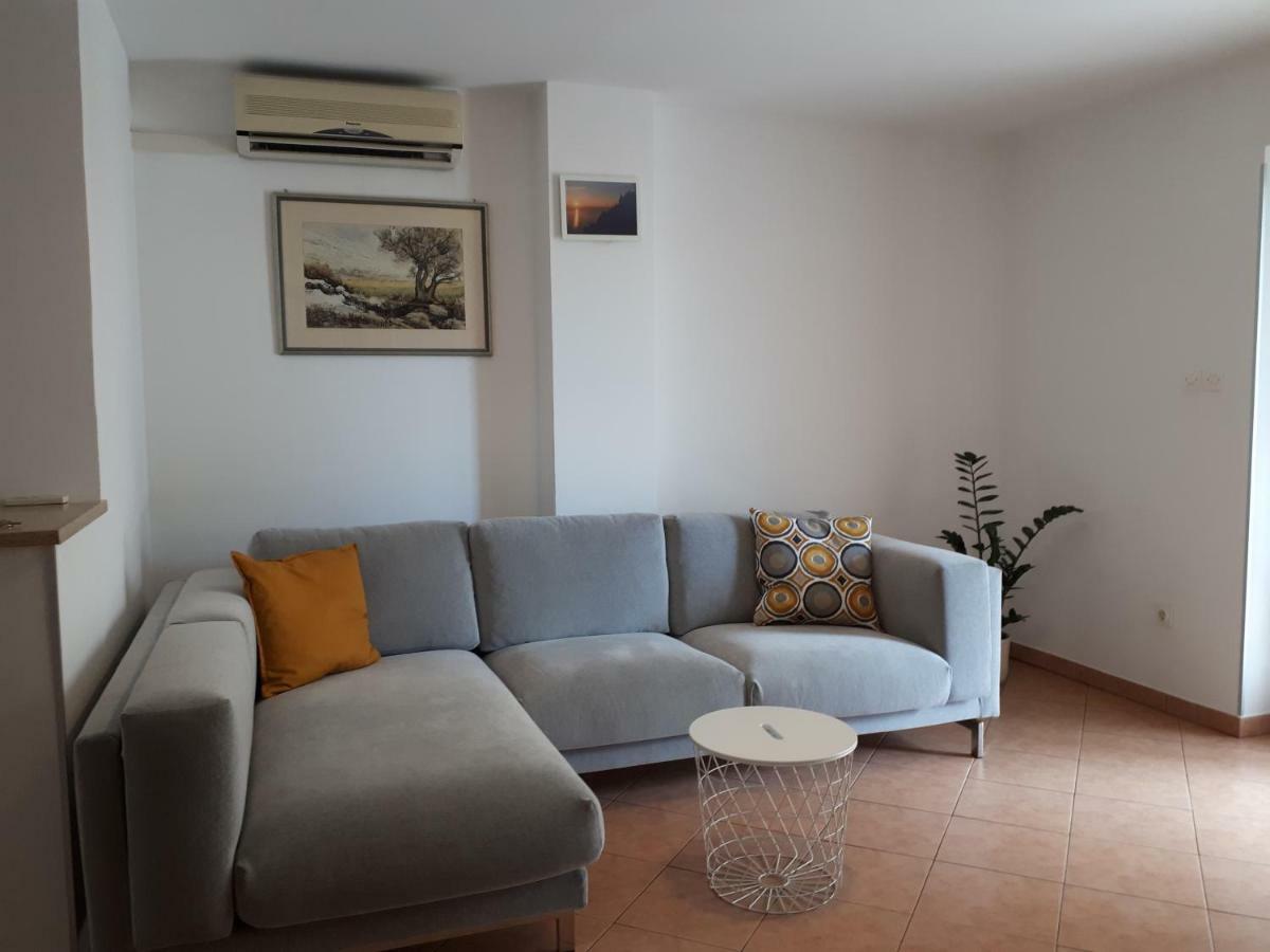 Apartment Lea เซรส ภายนอก รูปภาพ